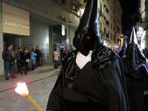 Setmana Santa 2018 a Girona. Process&oacute; del Sant Enterrament