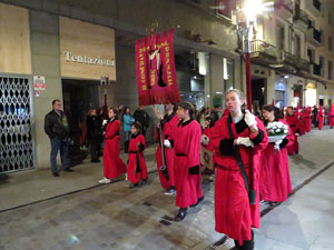 Setmana Santa 2018 a Girona. Process&oacute; del Sant Enterrament