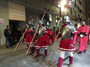 Setmana Santa 2018 a Girona. Process&oacute; del Sant Enterrament