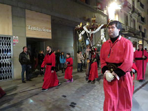 Setmana Santa 2018 a Girona. Process&oacute; del Sant Enterrament