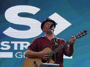 Festival Strenes 2018. Concert de Projecte Mut a la pla&ccedil;a Catalunya