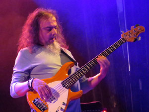 Festival Strenes 2018. Concert de Fundaci&oacute;n Tony Manero a la pla&ccedil;a Catalunya