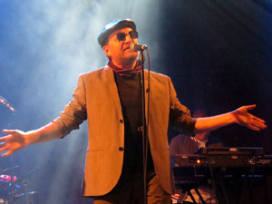 Festival Strenes 2018. Concert de Fundaci&oacute;n Tony Manero a la pla&ccedil;a Catalunya