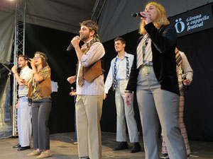 Festival A Capella 2018. Actuaci&oacute; de les Anxovetes & The Hanfris Quartet a la pla&ccedil;a de la Independ&egrave;ncia