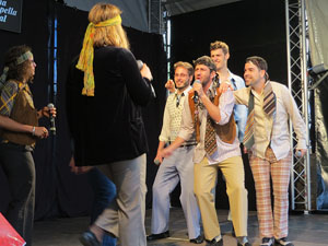 Festival A Capella 2018. Actuaci&oacute; de les Anxovetes & The Hanfris Quartet a la pla&ccedil;a de la Independ&egrave;ncia