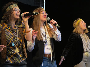 Festival A Capella 2018. Actuaci&oacute; de les Anxovetes & The Hanfris Quartet a la pla&ccedil;a de la Independ&egrave;ncia