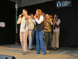 Festival A Capella 2018. Actuaci&oacute; de les Anxovetes & The Hanfris Quartet a la pla&ccedil;a de la Independ&egrave;ncia