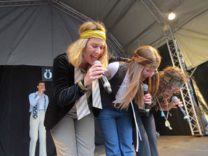 Festival A Capella 2018. Actuaci&oacute; de les Anxovetes & The Hanfris Quartet a la pla&ccedil;a de la Independ&egrave;ncia