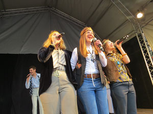 Festival A Capella 2018. Actuaci&oacute; de les Anxovetes & The Hanfris Quartet a la pla&ccedil;a de la Independ&egrave;ncia