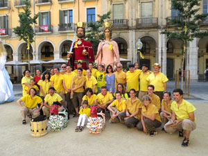 Arribada a la pla&ccedil;a de la Independ&egrave;ncia de la Flama del Canig&oacute; 2018