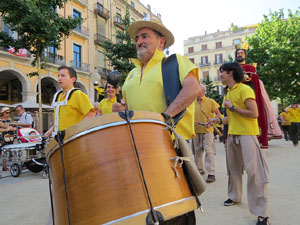 Cercavila de la Flama del Canig&oacute; 2018 fins la pla&ccedil;a del Vi