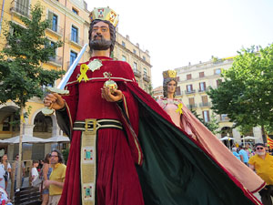 Cercavila de la Flama del Canig&oacute; 2018 fins la pla&ccedil;a del Vi