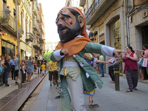 Cercavila de la Flama del Canig&oacute; 2018 fins la pla&ccedil;a del Vi