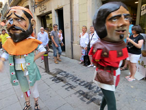 Cercavila de la Flama del Canig&oacute; 2018 fins la pla&ccedil;a del Vi