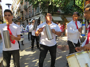 Cercavila de la Flama del Canig&oacute; 2018 fins la pla&ccedil;a del Vi
