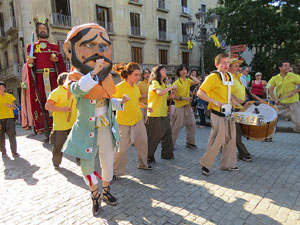 Cercavila de la Flama del Canig&oacute; 2018 fins la pla&ccedil;a del Vi