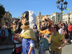 Cercavila de la Flama del Canig&oacute; 2018 fins la pla&ccedil;a del Vi