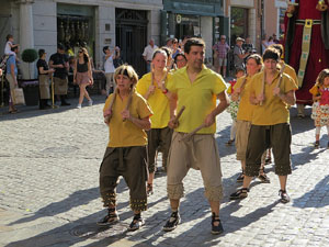 Cercavila de la Flama del Canig&oacute; 2018 fins la pla&ccedil;a del Vi