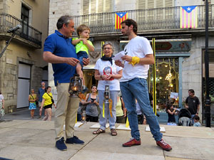 Encesa del foc a la pla&ccedil;a del Vi