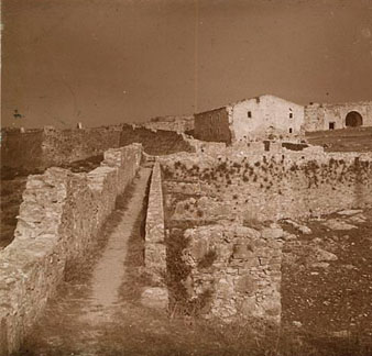 Vista parcial del castell de Montjuïc. 31-12-1922