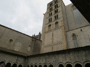 Temps de Flors 2018. Muntatges florals als claustres de la Catedral