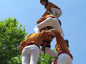 Temps de Flors 2018. Diada Castellera a la pla&ccedil;a de Sant Feliu amb els Marrecs de Salt, els Xics de Granollers, i els Sagals d�Osona