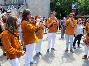 Temps de Flors 2018. Diada Castellera a la pla&ccedil;a de Sant Feliu amb els Marrecs de Salt, els Xics de Granollers, i els Sagals d�Osona