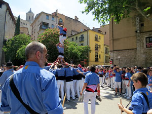 Temps de Flors 2018. Diada Castellera a la pla&ccedil;a de Sant Feliu amb els Marrecs de Salt, els Xics de Granollers, i els Sagals d�Osona
