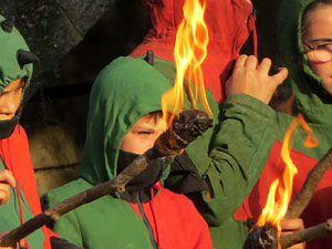 Festival Und&agrave;rius 2018. Correfoc amb el Petit Drac Major de Girona i els Trons de l'Onyar
