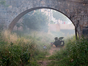 Festival Und&agrave;rius 2018. Correfoc amb el Petit Drac Major de Girona i els Trons de l'Onyar