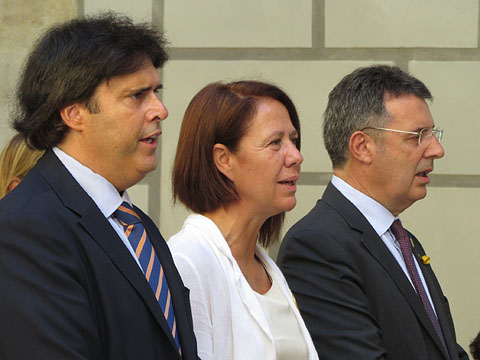 El cant de 'Els Segadors' al Pati de les Magn&ograve;lies