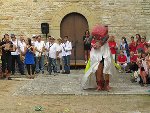 Festa Major de Sant Daniel 2018 - Cercavila des del mirador de Montorr&oacute; a la placeta d'entrada del Monestir de Sant Daniel