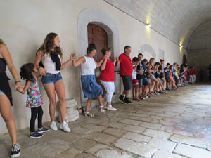 Festa Major de Sant Daniel 2018 - Audici&oacute; i ballada de la Sardana de les monges al claustre del Monestir de Sant Daniel
