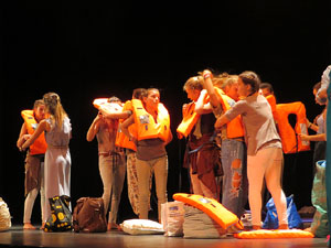 FITAG 2018 - Representaci&oacute; de l'obra Europa, a c&agrave;rrec de Cr&agrave;dula Teatre i el Cor Preludi, al Teatre Municipal