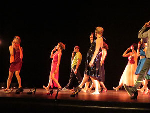 FITAG 2018 - Representaci&oacute; de l'obra Oceans, a c&agrave;rrec del grup El Mirall, de Blanes, al Teatre Municipal