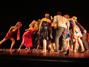 FITAG 2018 - Representaci&oacute; de l'obra Oceans, a c&agrave;rrec del grup El Mirall, de Blanes, al Teatre Municipal