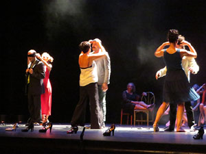 FITAG 2018 - Representaci&oacute; de l'obra Oceans, a c&agrave;rrec del grup El Mirall, de Blanes, al Teatre Municipal