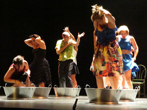 FITAG 2018 - Representaci&oacute; de l'obra Oceans, a c&agrave;rrec del grup El Mirall, de Blanes, al Teatre Municipal