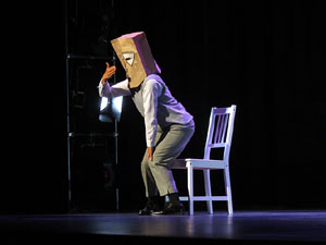 FITAG 2018 - Representaci&oacute; de l'obra 'Persona, yo y nosotros al mismo tiempo', del grup La Peseta Teatro, al Teatre Municipal