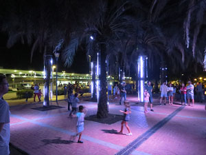 Festival Temps d'Art. Espectacle Cl&uacute;ster al Parc Central de Girona