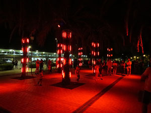 Festival Temps d'Art. Espectacle Cl&uacute;ster al Parc Central de Girona