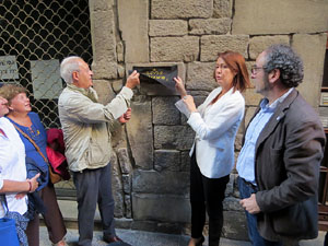 Centenari del xuixo. Descobriment d'una placa commemorativa a la Cort Reial de Girona