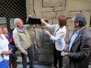 Centenari del xuixo. Descobriment d'una placa commemorativa a la Cort Reial de Girona
