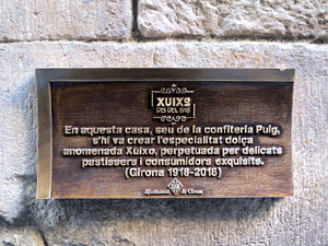 Centenari del xuixo. Descobriment d'una placa commemorativa a la Cort Reial de Girona