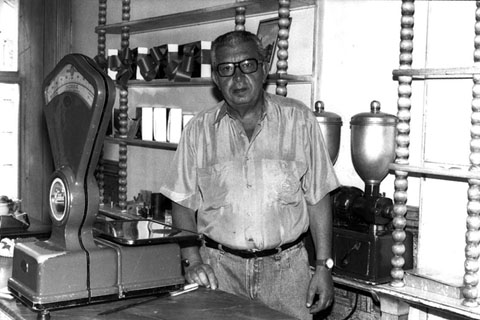 Pastisseria Puig, carrer Argenteria. 6 de juliol 1993