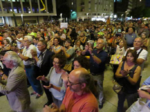 Concentraci&oacute; 'Un any del 20-S' i projecci&oacute; de '21 Fortaleses. L'U d'Octubre a Girona'