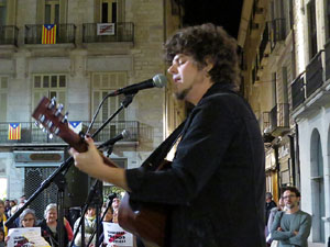 Concentraci&oacute; a la pla&ccedil;a del Vi per la llibertat dels presos pol&iacute;tics, amb Joanjo Bosk