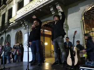 Concentraci&oacute; a la pla&ccedil;a del Vi per la llibertat dels presos pol&iacute;tics, amb Joanjo Bosk