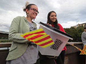 Cadena humana 'Fem-ne Via' entre Sant Julià de Ramis i Aiguaviva
