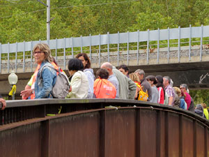 Cadena humana 'Fem-ne Via' entre Sant Julià de Ramis i Aiguaviva